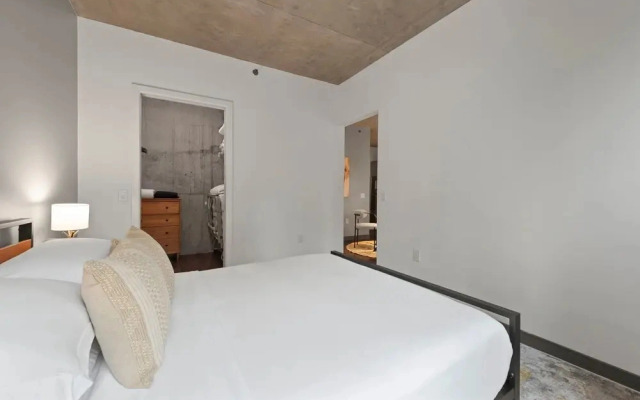 Riverwalk Apt Best Location Modern Luxury
