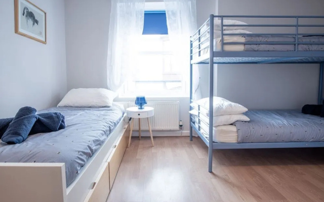 Starfish Apartment - 2 Bedroom Apartment - Tenby