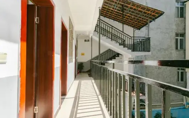 Shunxin Holiday Hotel (Luding Hailuogou Branch)