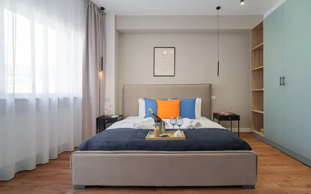 Modern Spacious 2BR Steps to Cismigiu Gardens