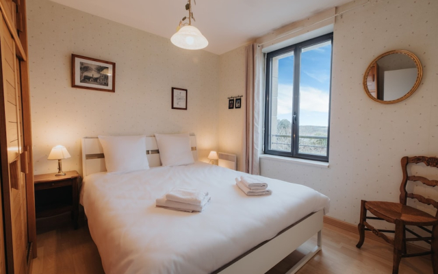 Duplex Apartment With Terrace and sea View