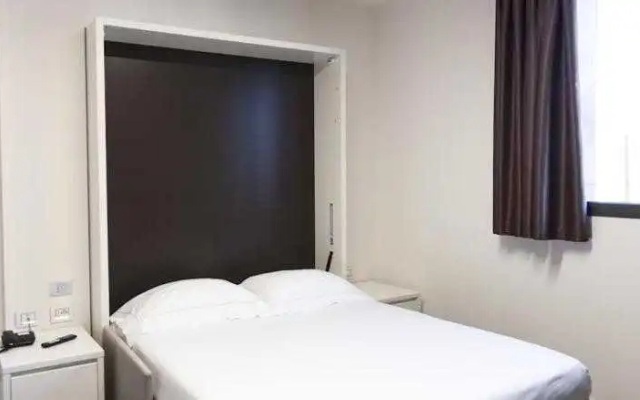57 Res Hotel Orio
