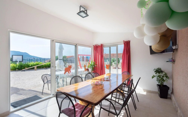 Beautiful Home in Split With Wifi and 3 Bedrooms