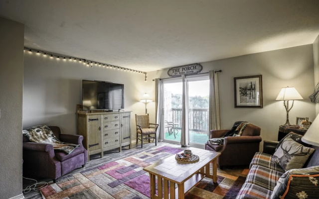 Vinyards 2954 Unit 6 3 Bedroom Condo