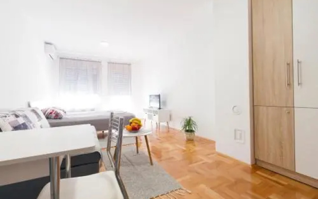 Tea Studio Apartments
