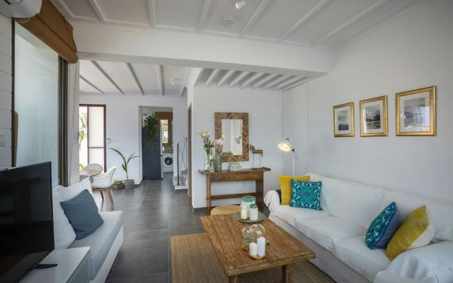 Chris Le Mare Luxury Villa