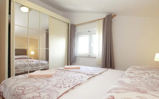 Apartment  Anica 770