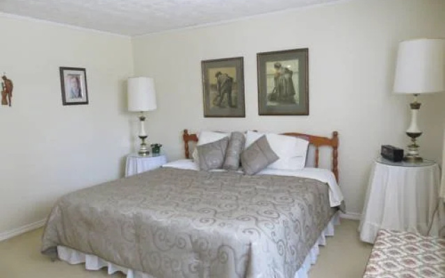 Avoca House B&B