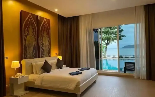 SeaView Villa Private Pool Table V195