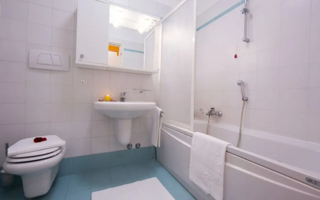 Modern and Cozy Furnished Apartment With one Wifi