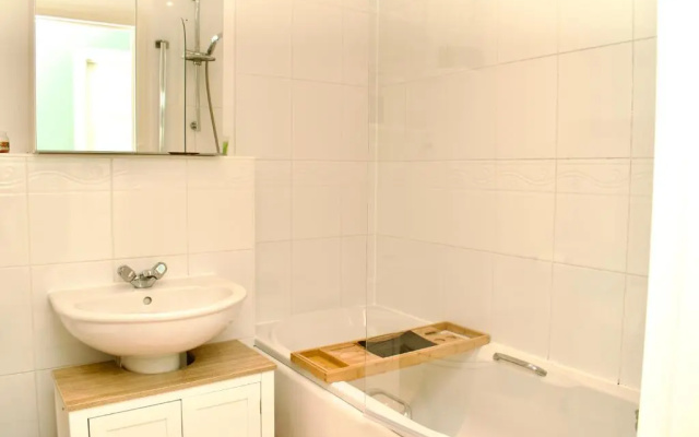 Beautiful 1-bed Apartment in Redhill