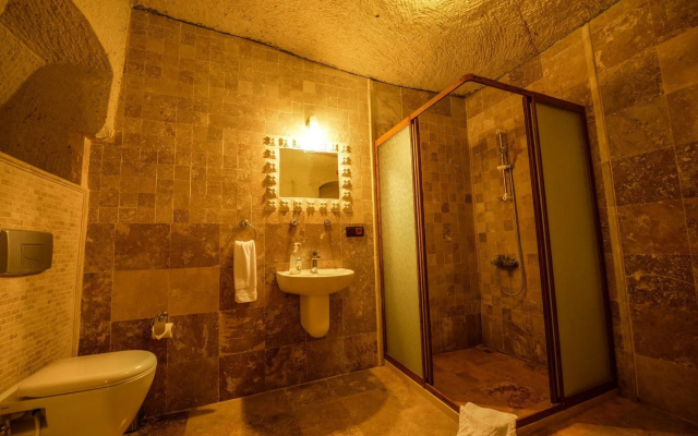 Vineyard Cave Hotel