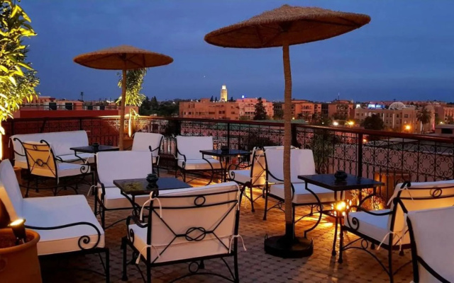 Отель Dellarosa Boutique Hotel & Spa