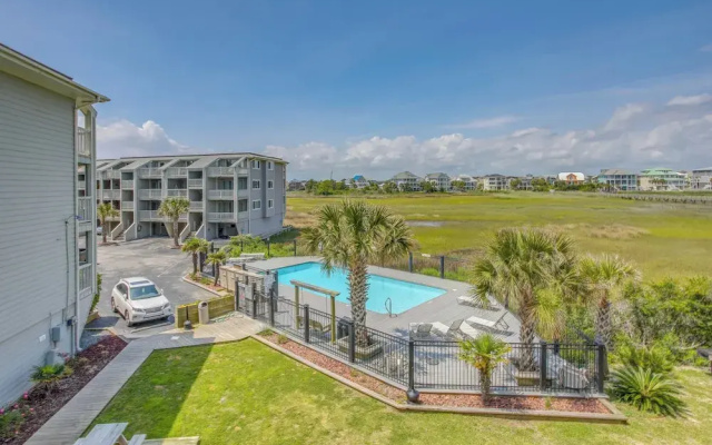 Ocean-view Balcony: Carolina Beach Condo!