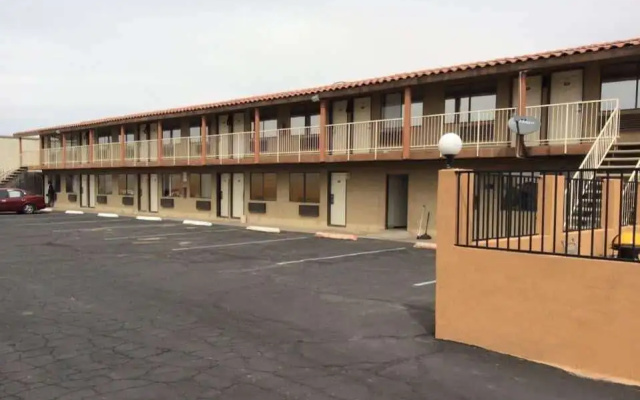Willow Inn & Suites