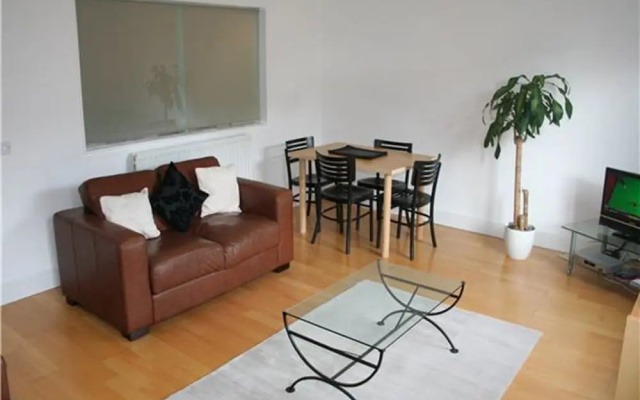 Silver Lining Fountain Bridge Apartment