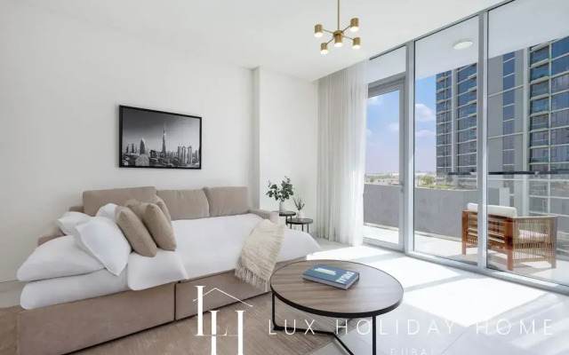 LUX | 2BR Lagoon View – District One, 10–15 min Burj Khalifa