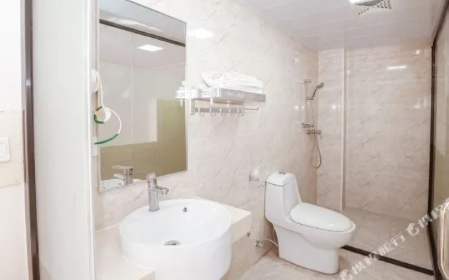 Junyi 168 Hotel(珠海君怡168酒店)