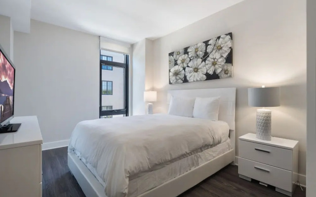 Global Luxury Suites at Bethesda Metro
