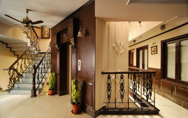 Hotel Diplomat Residency