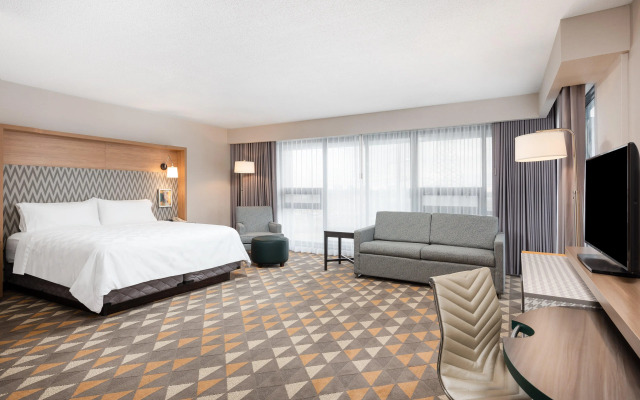 Holiday Inn Toronto Airport East by IHG