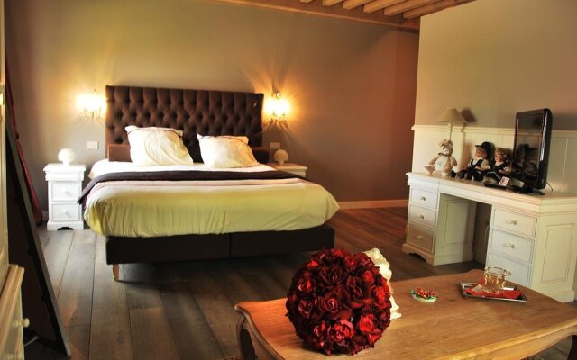 Отель Chateau Rougesse комната для гостей
