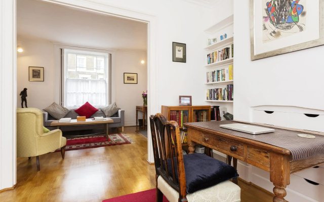 Veeve  Elegant 2 Bed Victorian House Vauxhall