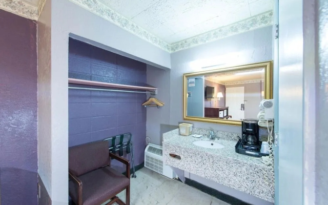 Budget Inn Express
