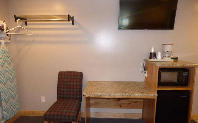 Canyon Lodge Motel