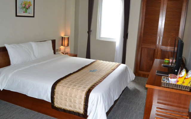 Nam Dat Hotel by D'Lecia Ha Long