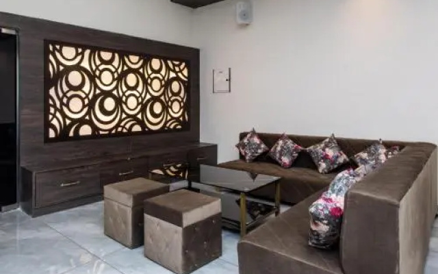OYO 26880 Happy Home