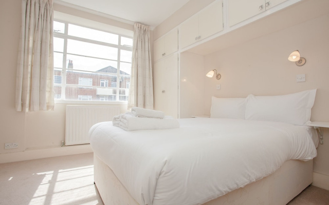 Bright 2 Bedroom Apartment Near Regents Park