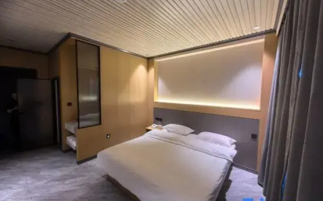 Huidu Hotel