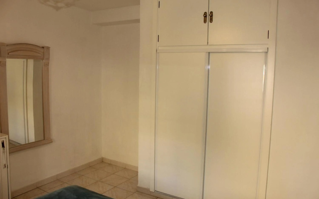 Apartamento Jardín Cerca del Centro