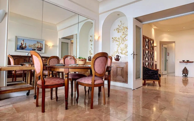 Nestor&Jeeves - HORIZON PROMENADE - Central - Sea front