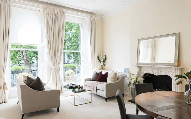 Huge, Regal 2BR Apartment Right next to Harrods!