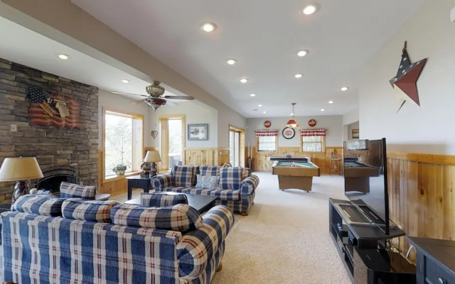 Soaring Eagle Lodge