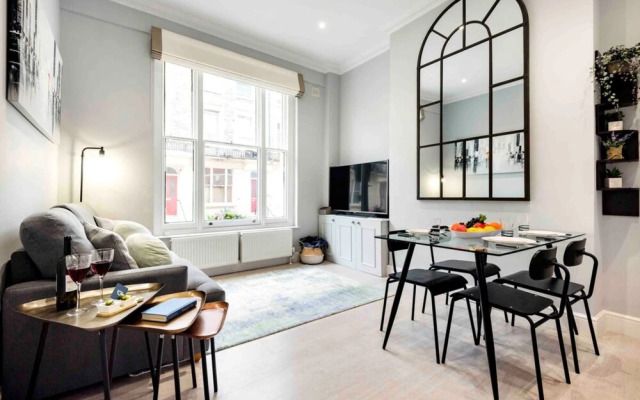Bright and Modern Bayswater Apartment
