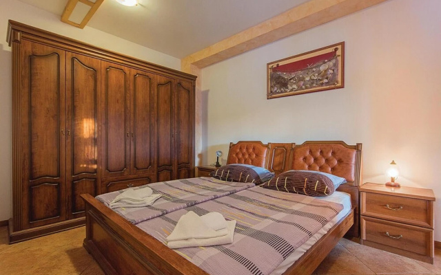 Stunning Home in Betiga With Wifi and 6 Bedrooms