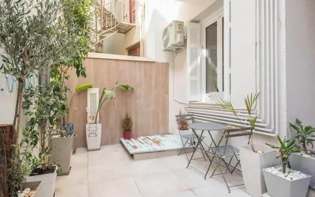 Stunning Design 1BR  Secret Garden