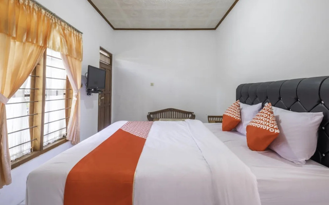 Puri Cikole Asri by OYO Rooms