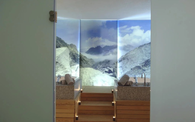 Felsenhotel La Claustra