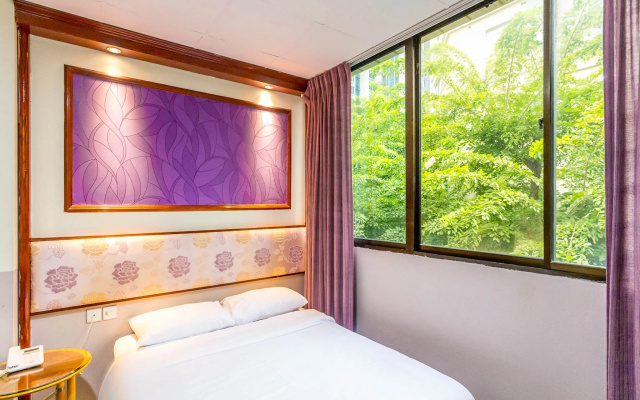 A Hotel Farrer Park - Newly Renovated