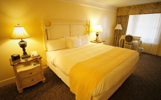 The Bayfront Inn