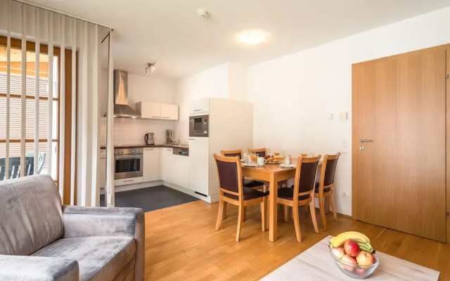 Cozy Apartment in Rauris near Forest