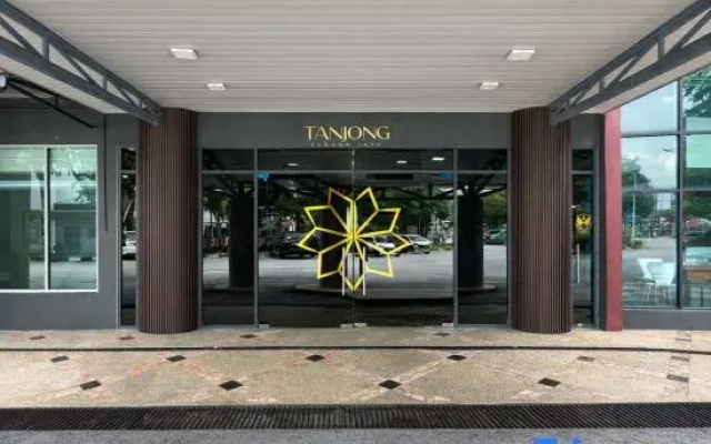 Tanjong Subang Jaya (Self check-in)