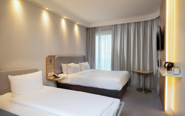 Holiday Inn Express Munich North by IHG