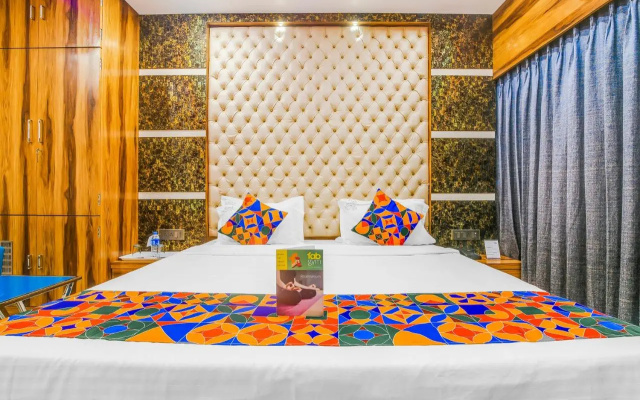FabHotel Orion Crystal