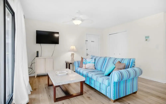 Beachwood Villas 1C- Woody's Beachwood