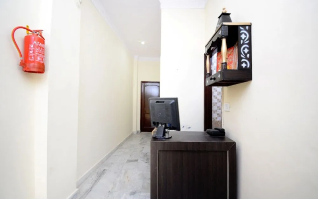 Oyo 38123 Jb Inn